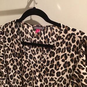 Vince camuto Leopard print ruffle sleeve blouse